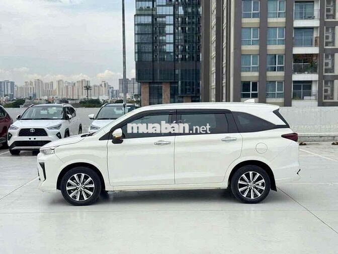 Toyota Avanza Premio 2023 1.5 CVT Trắng