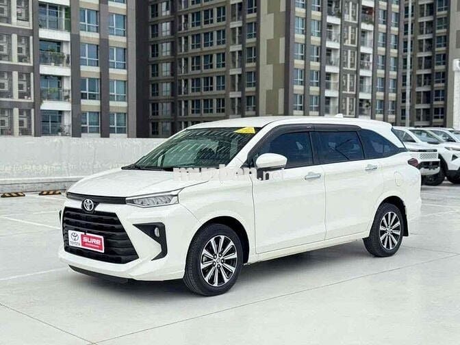 Toyota Avanza Premio 2023 1.5 CVT Trắng