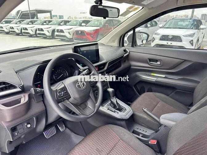 Toyota Avanza Premio 2023 1.5 CVT Trắng