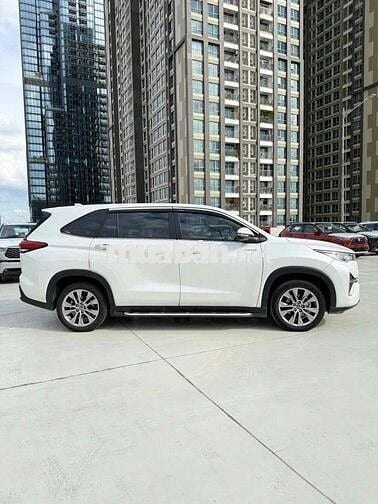 Toyota Innova Cross Hybrid 2023 Trắng Hybrid