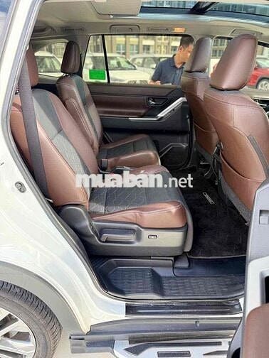 Toyota Innova Cross Hybrid 2023 Trắng Hybrid