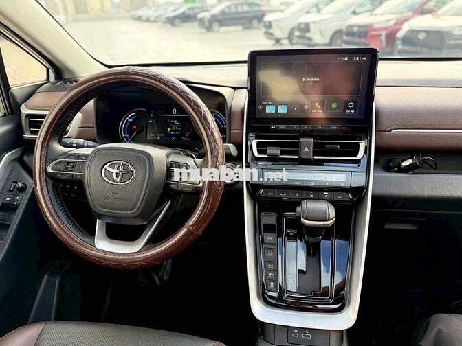 Toyota Innova Cross Hybrid 2023 Trắng Hybrid