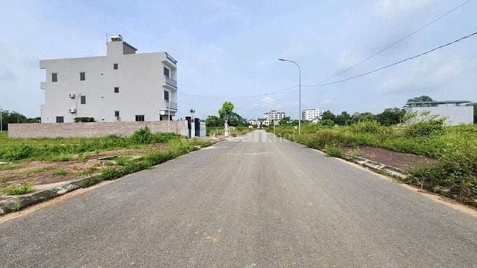 Chính chủ gửi bán lô đất 100m2 Hoà Lạc- Cổ Đông- Đoài Phương Giá Chỉ 2