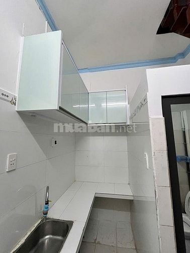 Bán nhà hẻm xe hơi Lạc Long Quân Quận 11, 3x6m, trệt, 3 lầu đúc, 3PN