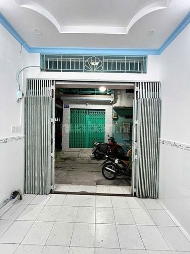 Bán nhà hẻm xe hơi Lạc Long Quân Quận 11, 3x6m, trệt, 3 lầu đúc, 3PN