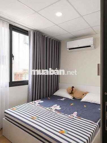 PHÒNG NGỦ TÁCH BẾP ĐẦY ĐỦ NỘI THẤT - CỬA SỔ LỚN - NGÃ 6 PHÙ ĐỔNG Q1