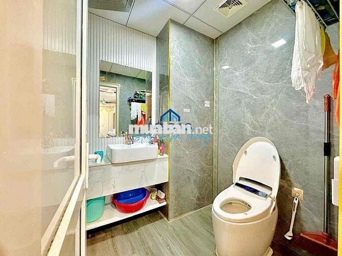 CHO THUÊ CĂN HỘ 2PN2WC - BAN CÔNG - GẦN BIỂN