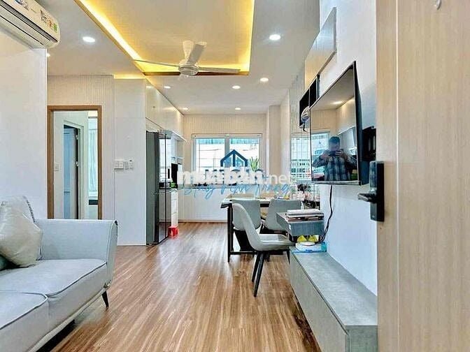 CHO THUÊ CĂN HỘ 2PN2WC - BAN CÔNG - GẦN BIỂN