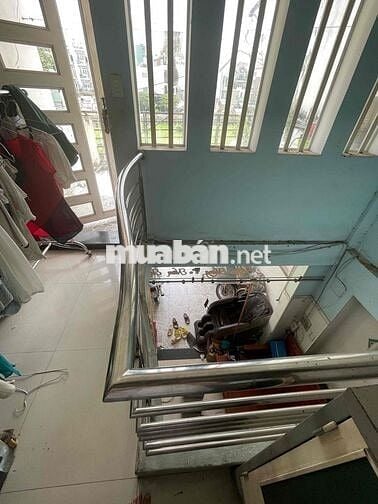 Cần bán nhà Bình Tân mặt tiền kênh lớn nhất tphcm đang hoàn thiện