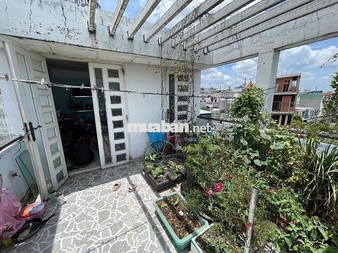 Cần bán nhà Bình Tân mặt tiền kênh lớn nhất tphcm đang hoàn thiện