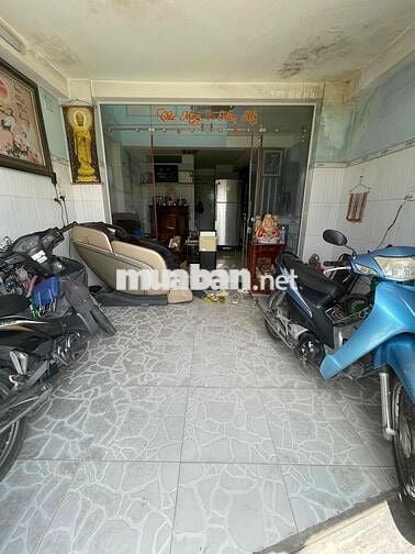 Cần bán nhà Bình Tân mặt tiền kênh lớn nhất tphcm đang hoàn thiện