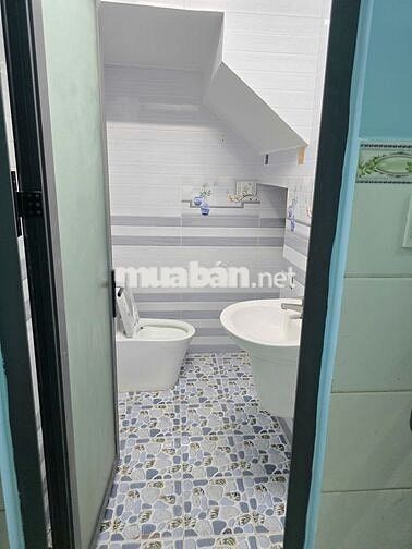 Cho thuê căn nhà hẻm đường Hậu Giang