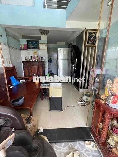 Cần bán nhà Bình Tân mặt tiền kênh lớn nhất tphcm đang hoàn thiện