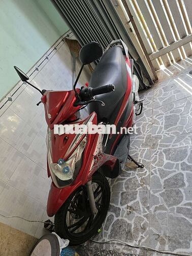 Suzuki Hayate 2012 màu Đỏ
