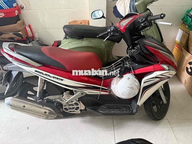 Honda Air Blade 2012 Trắng đỏ 108cc