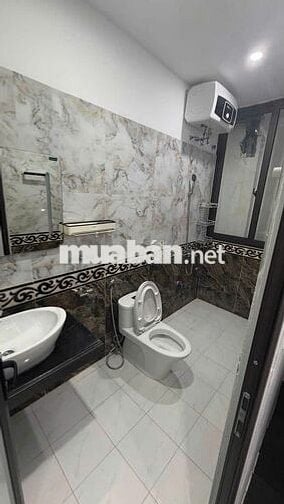 Cho thuê nhà Ngõ 203 Kim Ngưu - 40m2 - 6 tầng thang máy