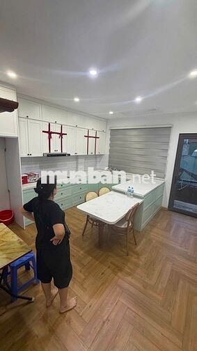 Cho thuê nhà Ngõ 203 Kim Ngưu - 40m2 - 6 tầng thang máy