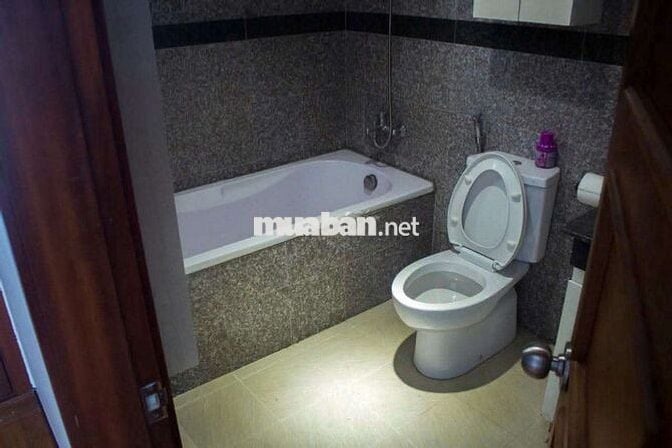 Căn hộ 2PN 94m2 full nội thất, tầng 32 view biển, ngay trung tâm ĐN