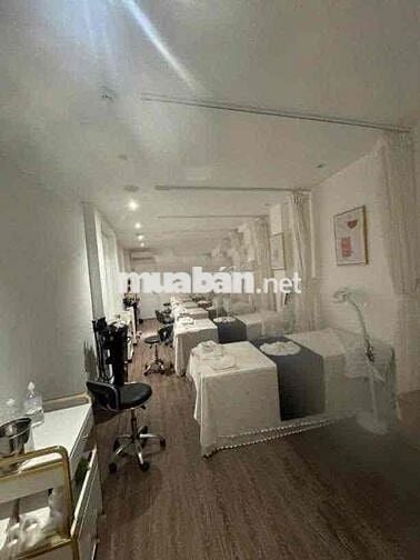 Toà Nhà 10 tầng văn phòng kinh doanh