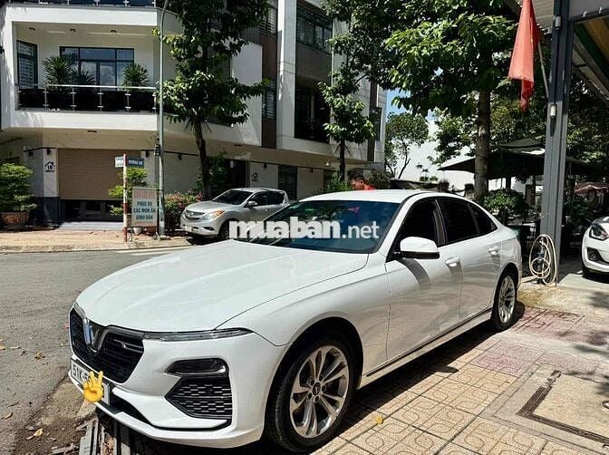 VinFast Lux A2.0 Base 2022 Trắng Tự động