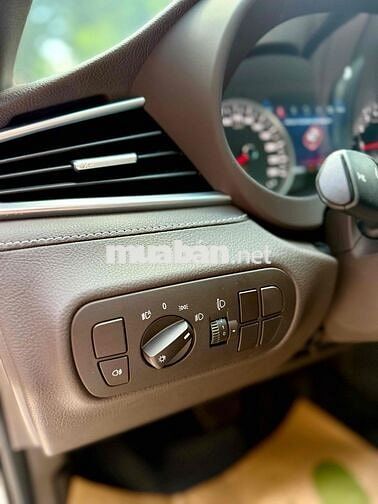 VinFast Lux A2.0 Base 2022 Trắng Tự động