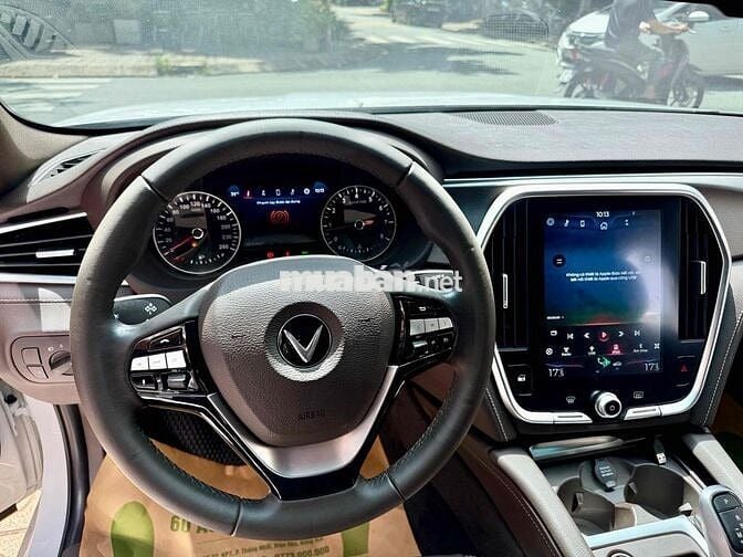VinFast Lux A2.0 Base 2022 Trắng Tự động