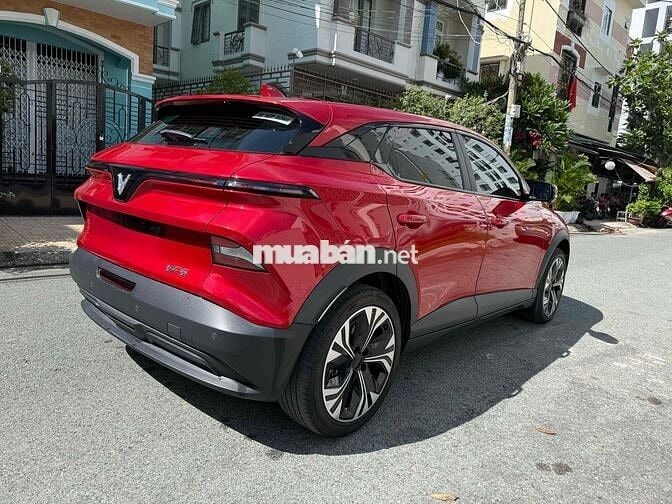 Vinfast VF6 Plus Sản xuất 2025 Đỏ xe pin mua