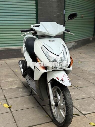Honda Click Trắng 2013 chạy cực êm