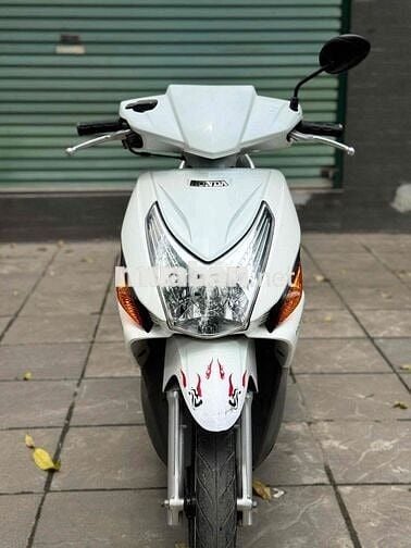 Honda Click Trắng 2013 chạy cực êm