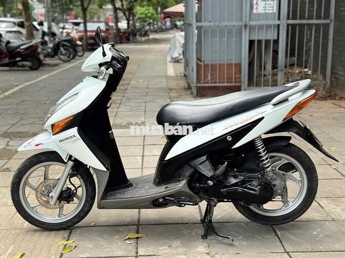 Honda Click Trắng 2013 chạy cực êm