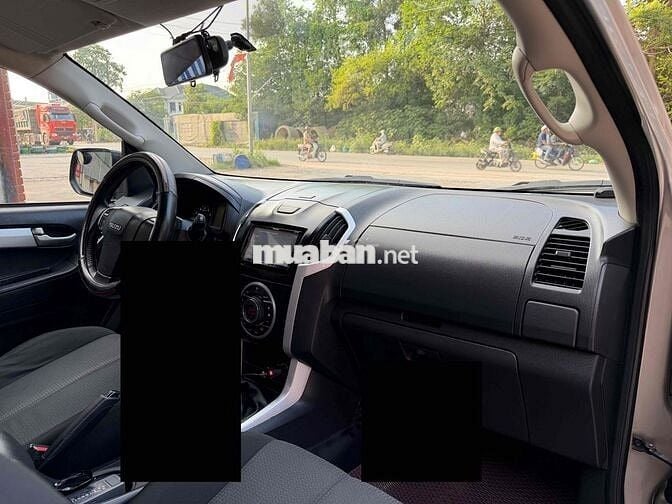 Isuzu D-Max 2016 MT xe chạy 10 vạn đẹp xuất sắc