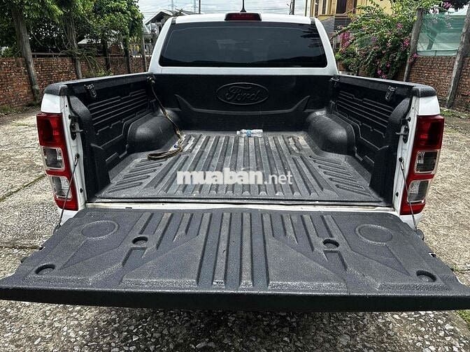 Ford Ranger XLS 2021 1 cầu Tự động Trắng