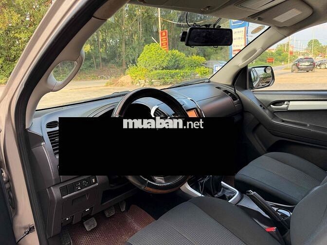 Isuzu D-Max 2016 MT xe chạy 10 vạn đẹp xuất sắc