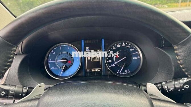 Toyota Fortuner 2022 2.4L 4x2 AT dầu tự động