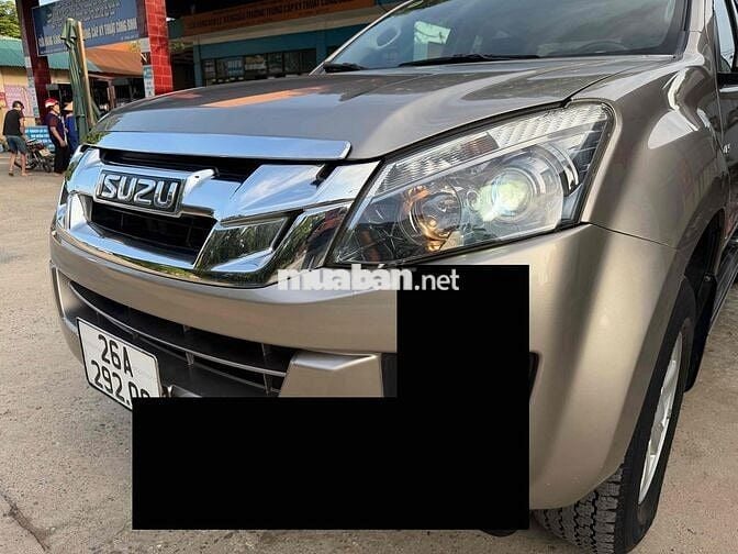 Isuzu D-Max 2016 MT xe chạy 10 vạn đẹp xuất sắc