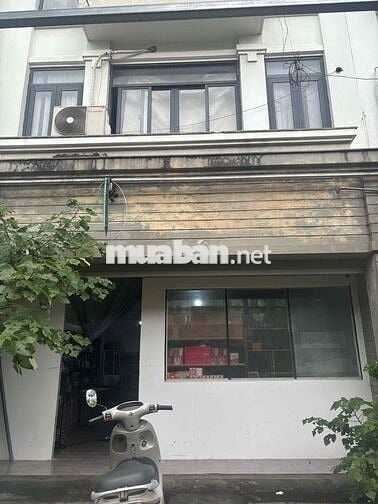 Cho Nhà liền kề khu d đô thị geleximco, 12tr, Có thể ở ngay