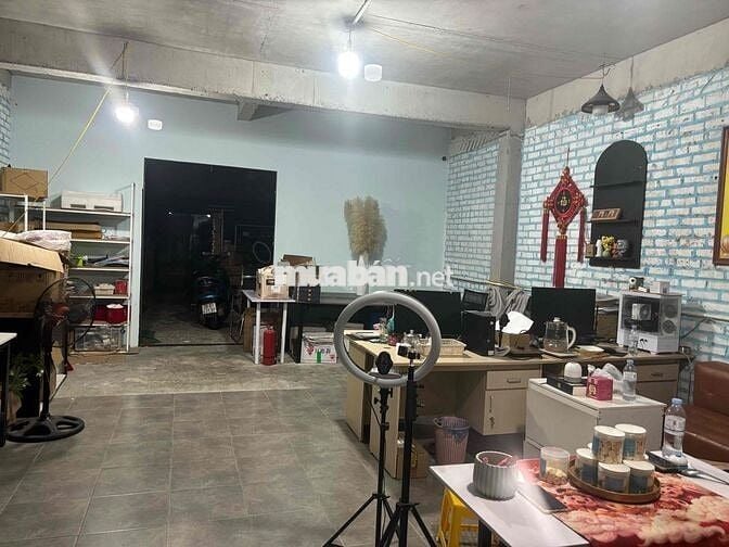 Cho Nhà liền kề khu d đô thị geleximco, 12tr, Có thể ở ngay