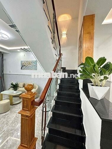Nhà Bình Tân - Giáp Lê Văn Quới- Full NT- Sát Mặt tiền