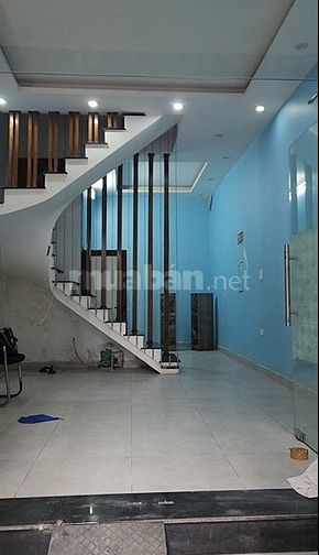 Cho thuê nhà đẹp Vĩnh Phúc, Ba Đình ( sát đường Bưởi ) 40m2 x 5 tầng, 