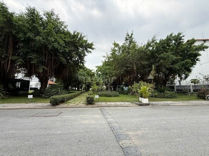 Hàng ngộp 25% ! Biệt thự compound 500m2 Nguyễn Văn Hưởng Giá 115 Ty