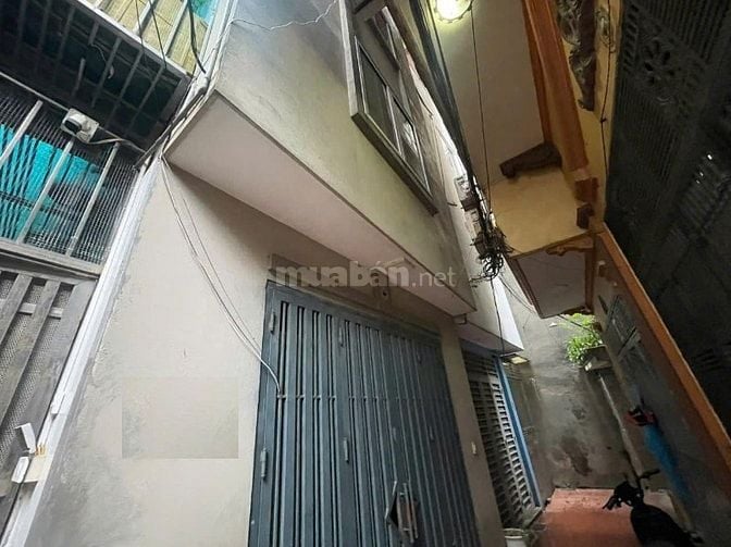 Ngách 30 ngõ 176 Trương định - Diện tích 38m2 ,Xây 3.5 tầng, 11 triệu.