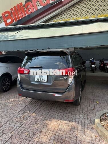 Toyota Innova E 2018 Số sàn Xám
