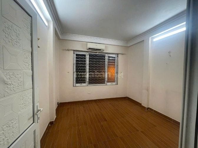 Nhà riêng ngõ phố tân mai nguyễn chính dt45m2x4,5t giá 15tr 