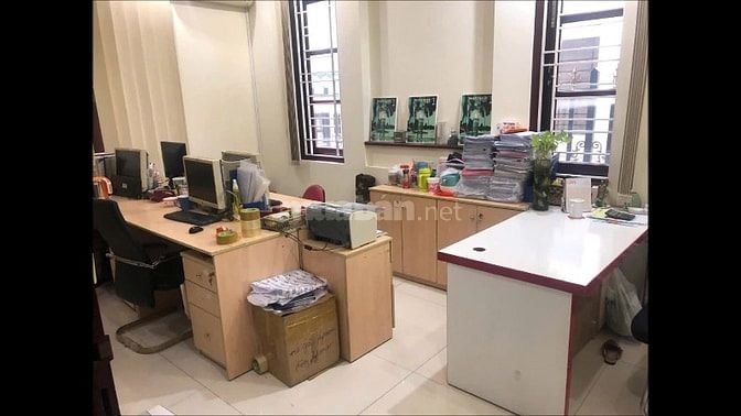 Cho thuê văn phòng có sẵn kho chứa hàng, thích hợp nhiều ngành nghề 