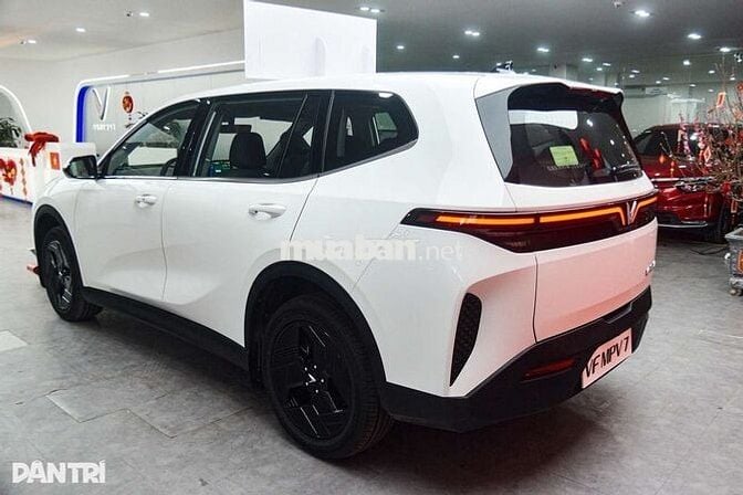 Vinfast MPV 7 Trắng Ô tô điện