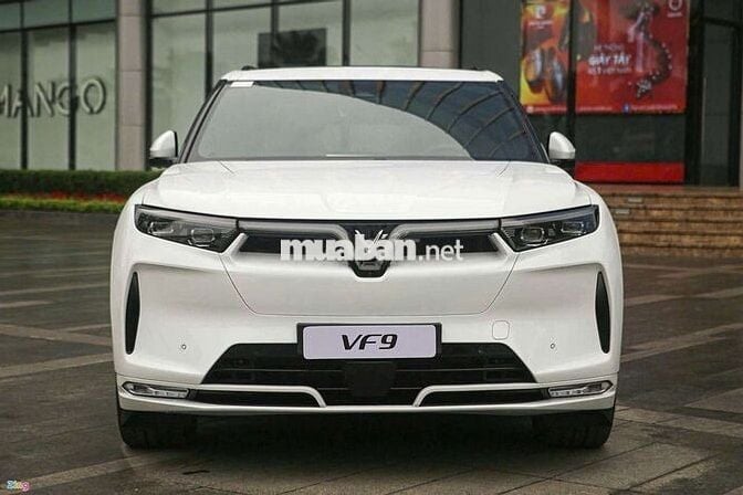 Vinfast VF9 Plus 7 chỗ Trắng