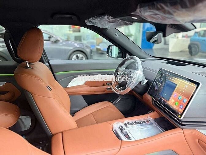 Vinfast VF9 Plus 7 chỗ Trắng