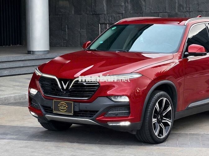  Vinfast Lux SA 2021 Premium 4x4 chỉ có 639 triệu