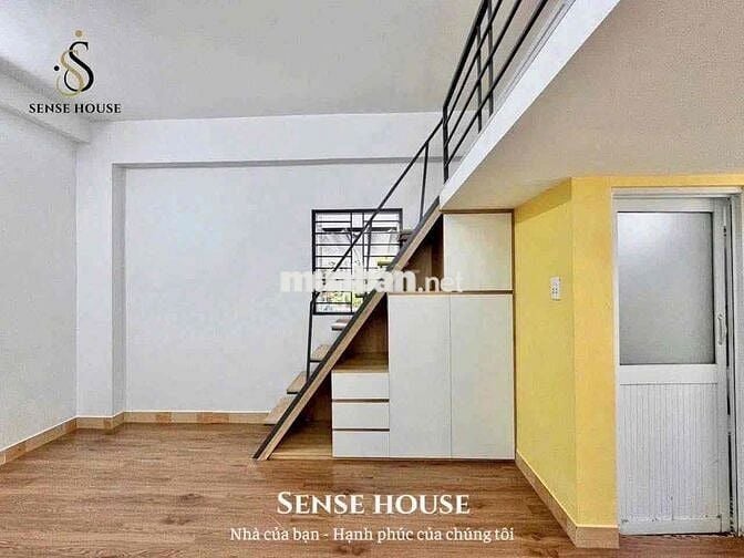 DUPLEX CỬA SỔ TRỜI GẦN VHU & TIỆN QUA TRUNG TÂM