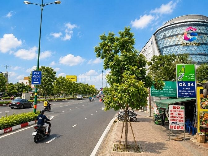 Bán nhà bên sông Phạm Văn Đồng giáp Bình Thạnh, 73m2, 3 tầng 4PN, 9 tỷ